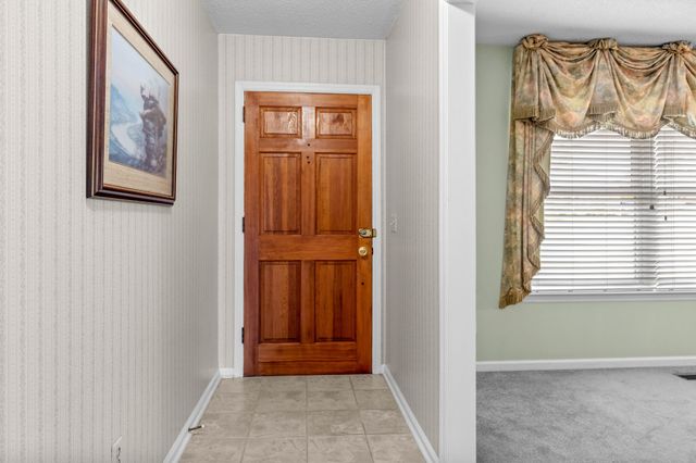 615 Larry Dr, Ringgold, GA 30736