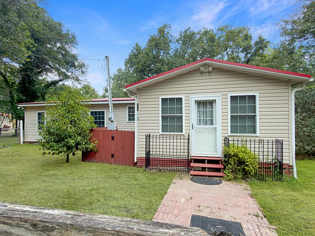 349 Bird Dog Lane, Cottageville, SC 29435