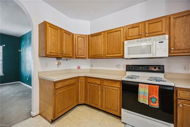 22480 York CT, Windsor, VA 23487