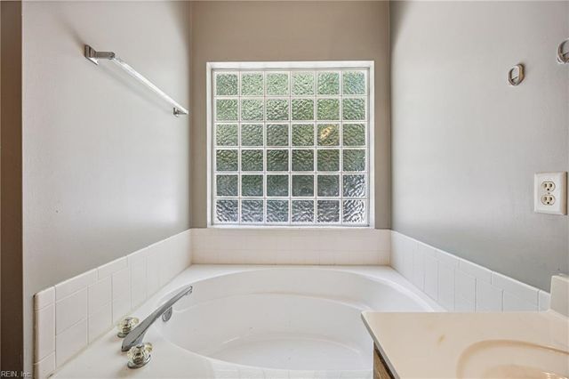 22480 York CT, Windsor, VA 23487