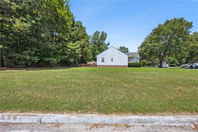 22480 York CT, Windsor, VA 23487
