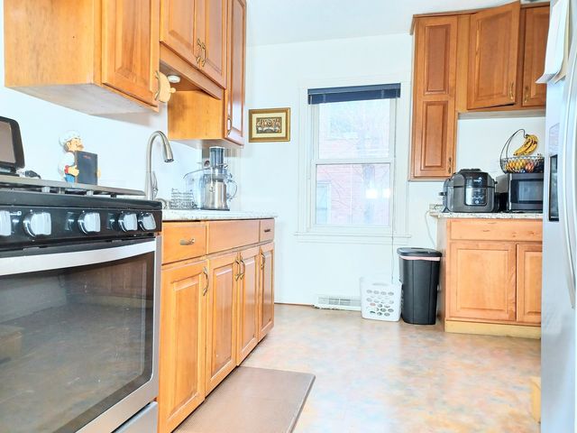 372 55th Street, Clarendon Hills, IL 60514