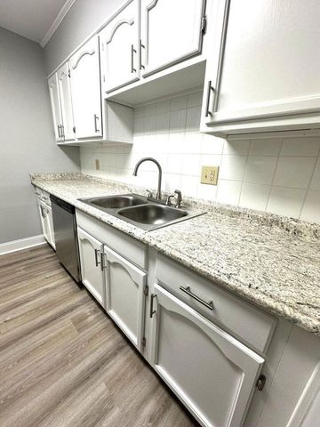 900 Mountain Creek Road K143, Chattanooga, TN 37405