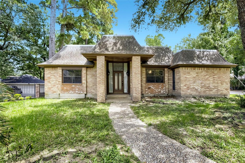 3811 Sunstone Drive, Houston, TX 77068