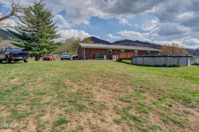 2686 Siam Road, Elizabethton, TN 37643