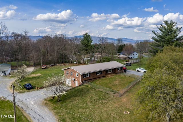 2686 Siam Road, Elizabethton, TN 37643