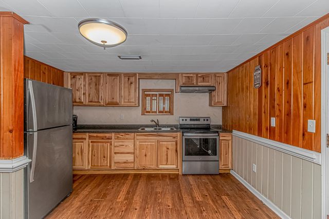 4247 Black Island Rd., Galivants Ferry, SC 29544