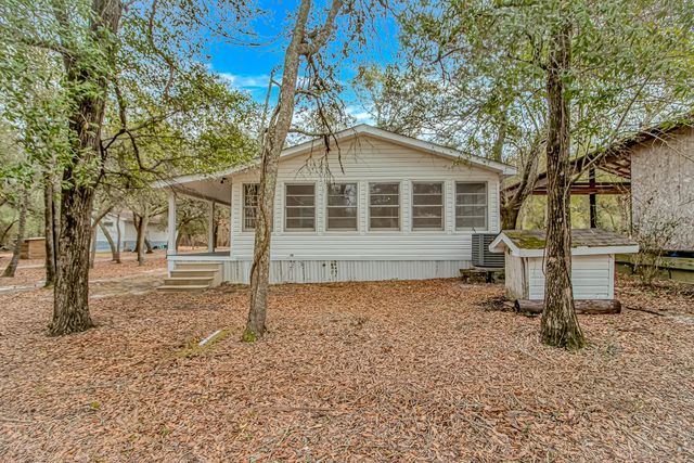 4247 Black Island Rd., Galivants Ferry, SC 29544