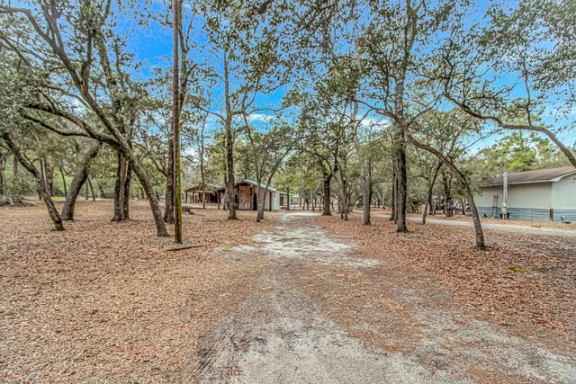 4247 Black Island Rd., Galivants Ferry, SC 29544