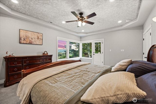 1852 N Columbia Ridge Way, Washougal, WA 98671