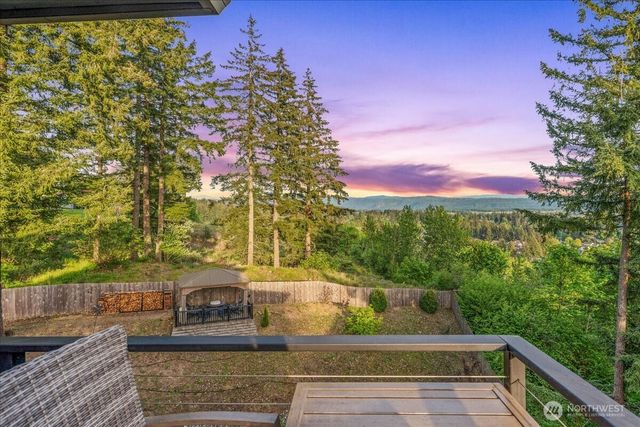 1852 N Columbia Ridge Way, Washougal, WA 98671