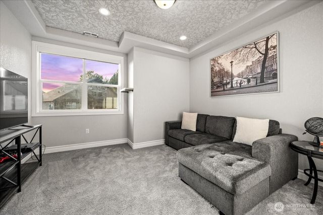 1852 N Columbia Ridge Way, Washougal, WA 98671