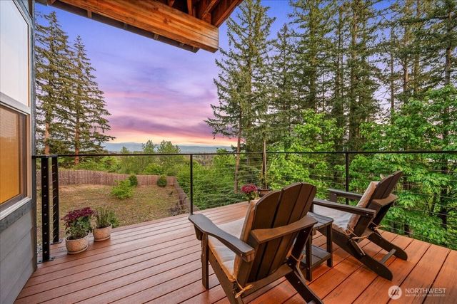 1852 N Columbia Ridge Way, Washougal, WA 98671