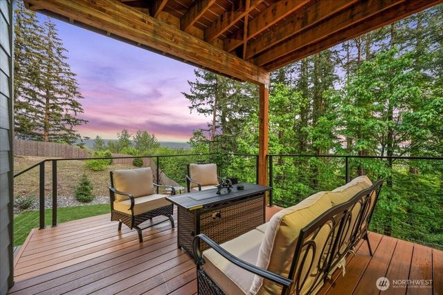 1852 N Columbia Ridge Way, Washougal, WA 98671