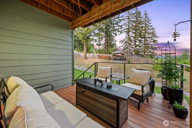 1852 N Columbia Ridge Way, Washougal, WA 98671