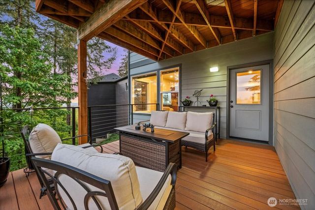 1852 N Columbia Ridge Way, Washougal, WA 98671