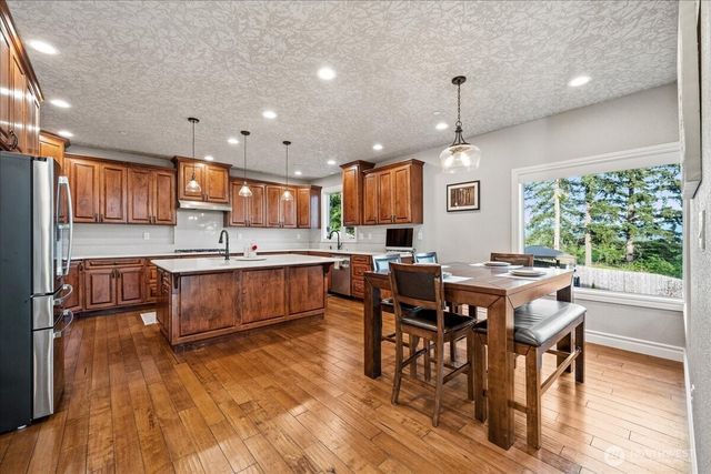 1852 N Columbia Ridge Way, Washougal, WA 98671