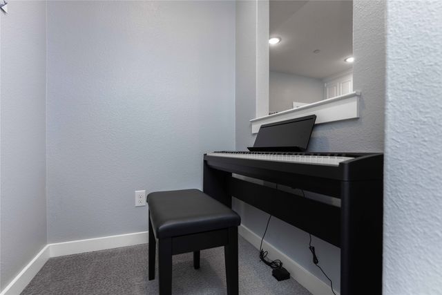 631 Cobblestone Lane, Irving, TX 75039