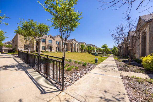 631 Cobblestone Lane, Irving, TX 75039