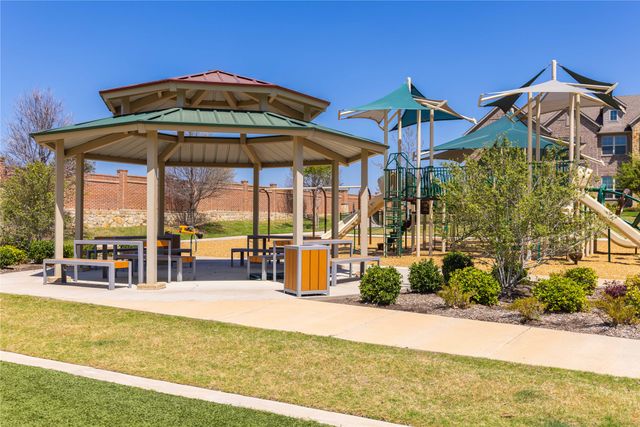 631 Cobblestone Lane, Irving, TX 75039