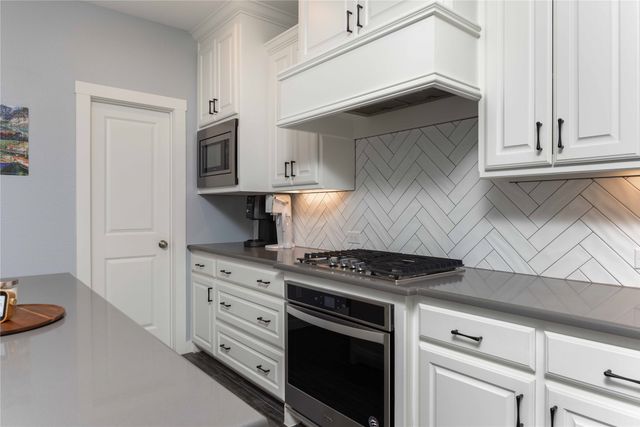 631 Cobblestone Lane, Irving, TX 75039