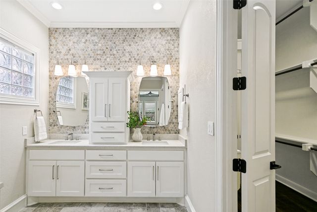45 Secluded Pond Drive, Frisco, TX 75034