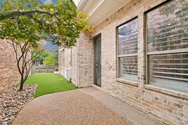 45 Secluded Pond Drive, Frisco, TX 75034