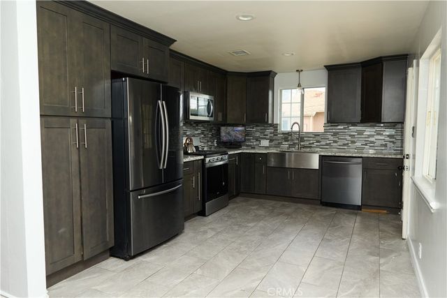 958 E Flora Street, Ontario, CA 91764