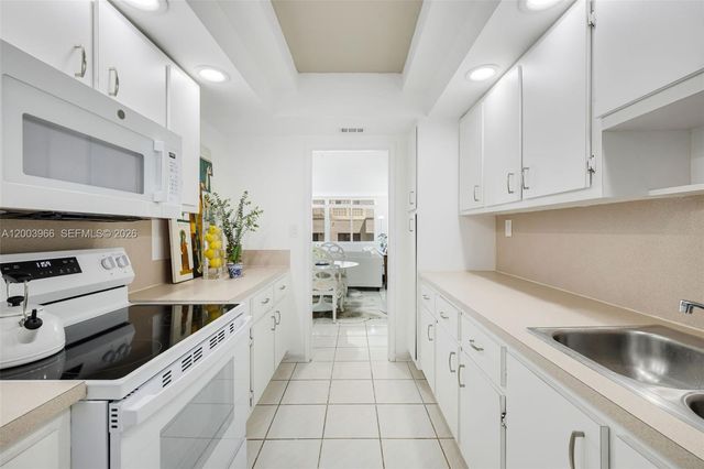 5401 Collins Ave 611, Miami Beach, FL 33140