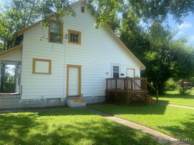 3824 W Hillcrest Avenue, Harrison Twp, OH 45406