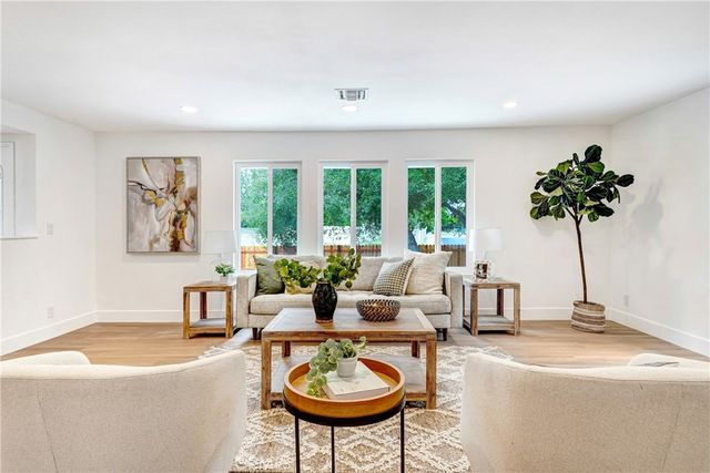 22323 Miranda Street, Woodland Hills, CA 91367