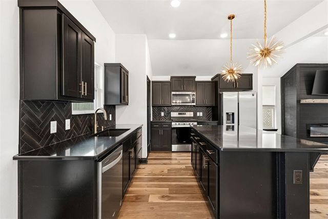 13321 SW 5th Street, Yukon, OK 73099