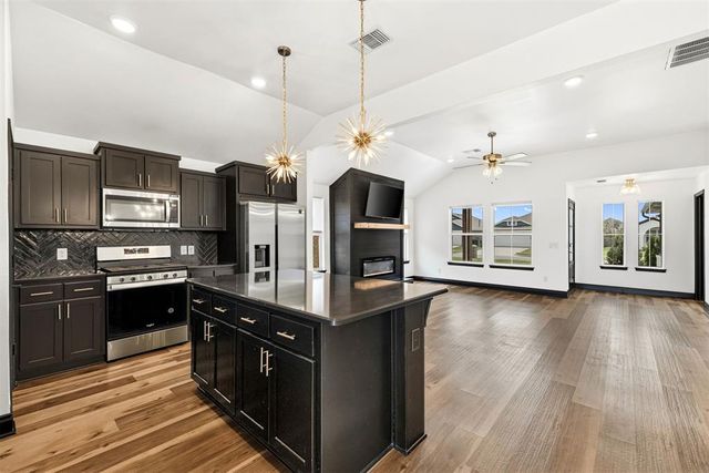 13321 SW 5th Street, Yukon, OK 73099