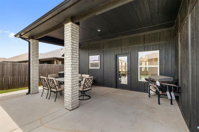 13321 SW 5th Street, Yukon, OK 73099