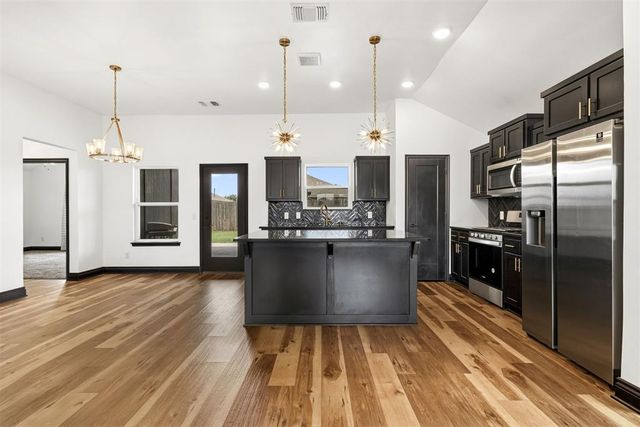 13321 SW 5th Street, Yukon, OK 73099