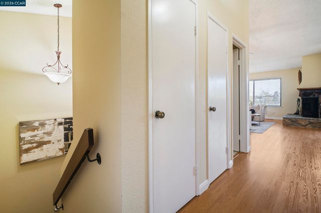 1487 Ashwood Drive, Martinez, CA 94553