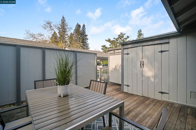 1487 Ashwood Drive, Martinez, CA 94553