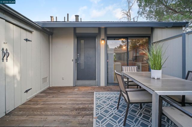 1487 Ashwood Drive, Martinez, CA 94553