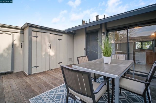 1487 Ashwood Drive, Martinez, CA 94553