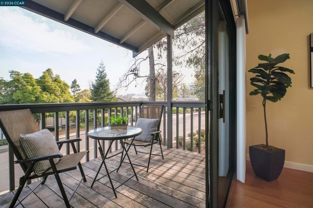 1487 Ashwood Drive, Martinez, CA 94553