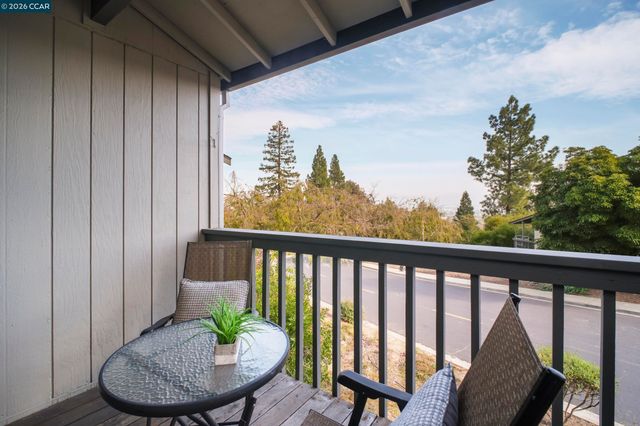 1487 Ashwood Drive, Martinez, CA 94553