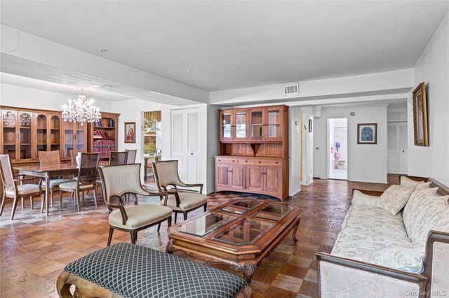 360 Central Avenue 128, Lawrence, NY 11559