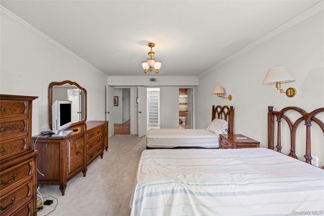 360 Central Avenue 128, Lawrence, NY 11559