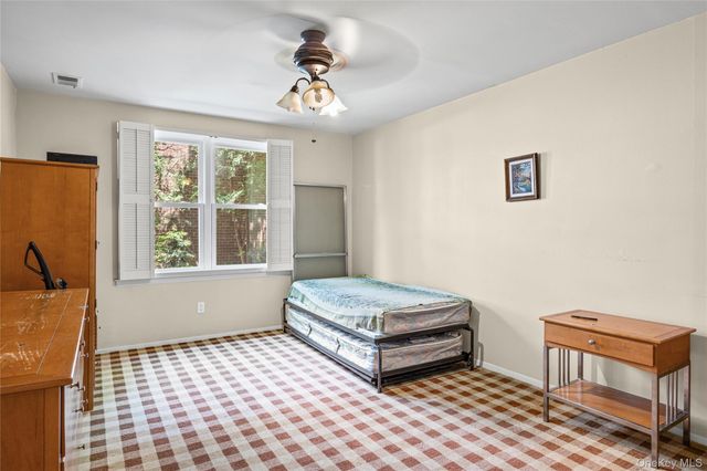 360 Central Avenue 128, Lawrence, NY 11559