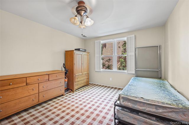 360 Central Avenue 128, Lawrence, NY 11559