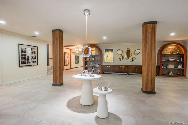 360 Central Avenue 128, Lawrence, NY 11559
