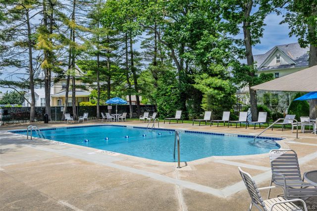 360 Central Avenue 128, Lawrence, NY 11559