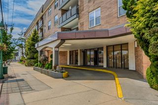 360 Central Avenue 128, Lawrence, NY 11559