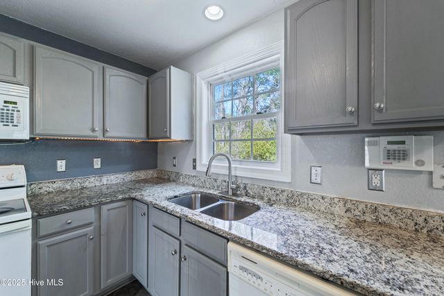 109 Trinity Drive, New Bern, NC 28560