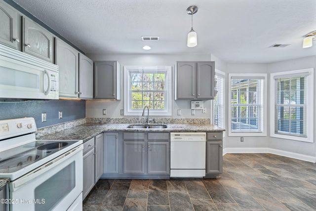 109 Trinity Drive, New Bern, NC 28560